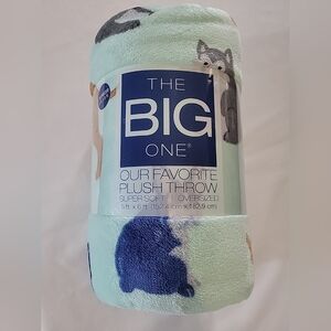 The Big One Plush Throw 5ft x 6ft NWT